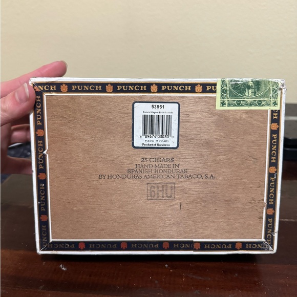 PUNCH Cigar Box - Empty - Picture 4 of 8